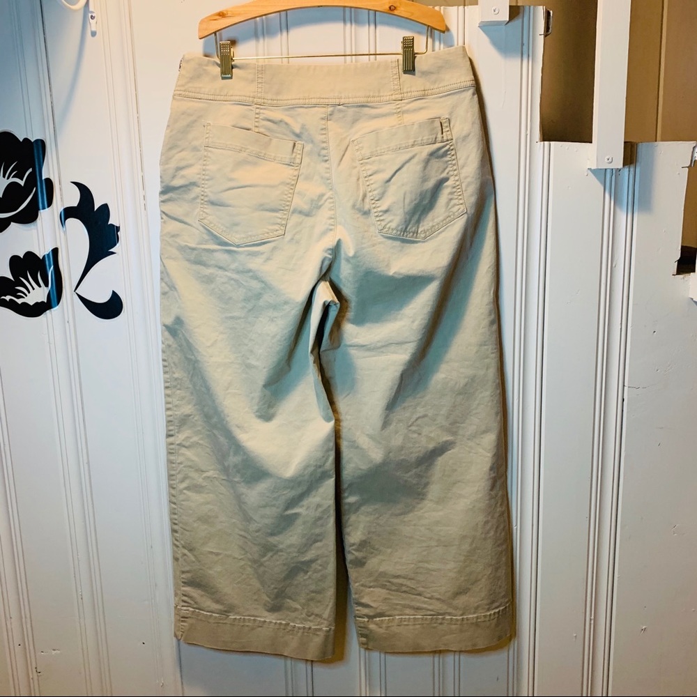 Gap wide leg crop khaki lace-up fly gaucho 14 - Picture 6 of 6